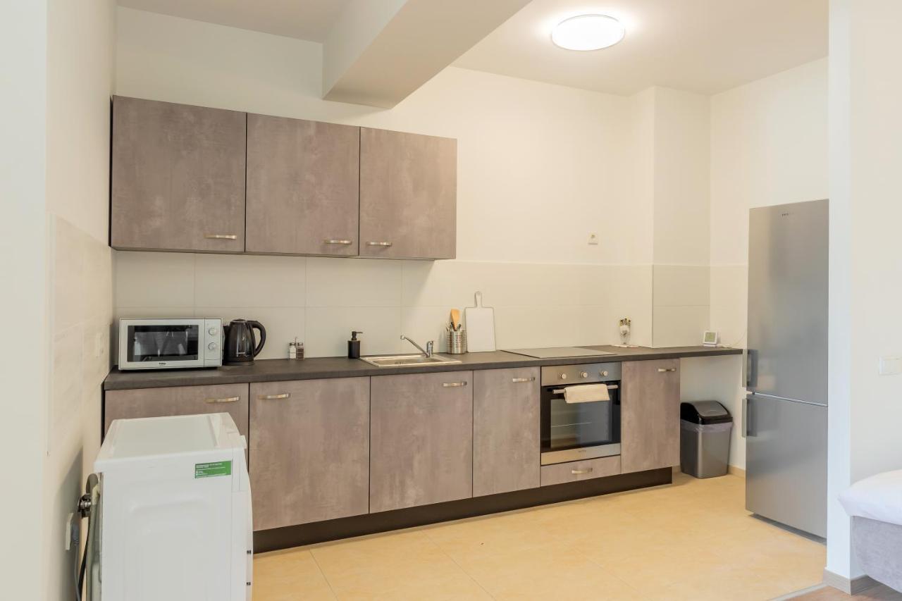 Atlas Unirii: Upscale Flats In The Heart Of Bucharest! ภายนอก รูปภาพ