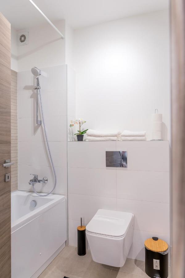 Atlas Unirii: Upscale Flats In The Heart Of Bucharest! ภายนอก รูปภาพ