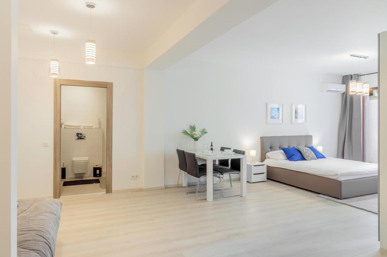 Atlas Unirii: Upscale Flats In The Heart Of Bucharest! ภายนอก รูปภาพ