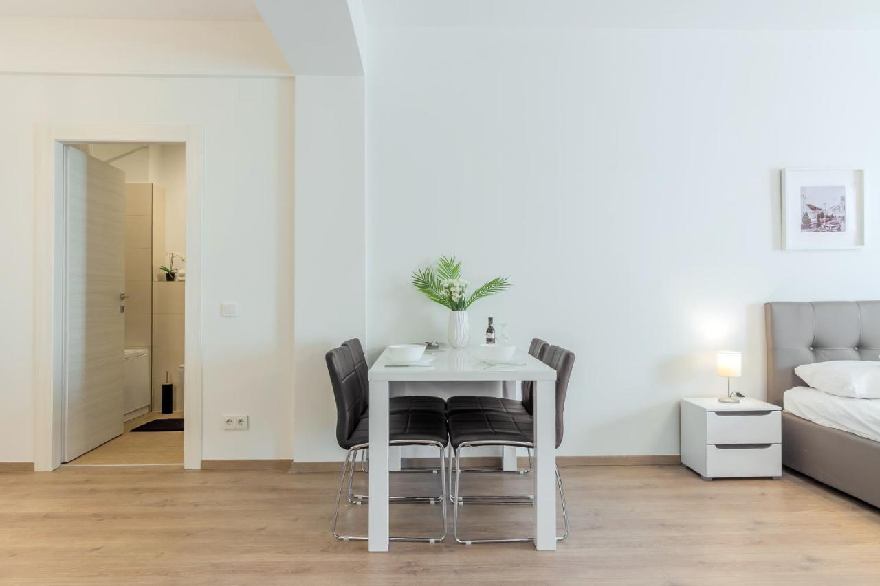 Atlas Unirii: Upscale Flats In The Heart Of Bucharest! ภายนอก รูปภาพ