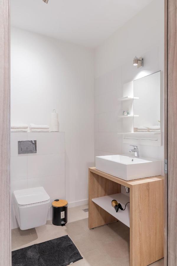 Atlas Unirii: Upscale Flats In The Heart Of Bucharest! ภายนอก รูปภาพ